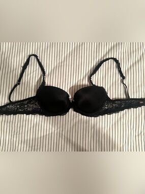 PINK Victoria’s Secret Black Lace Push-Up Bra - 32B